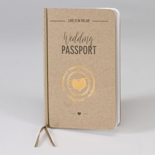Trouwkaart Kraft paspoort met hart in koperfolie - ENG